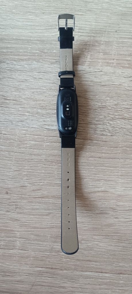 Xiaomi Mi Band 6 NFC + 4 paski