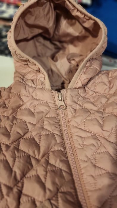 M&S wiosenna pikowana kurteczka roz 92 2 czapki GRATIS