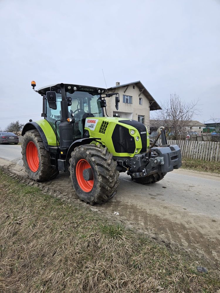 Claas Arion 650.