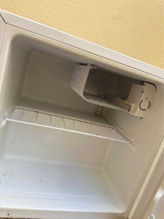 Mini frigorífico em bom estado