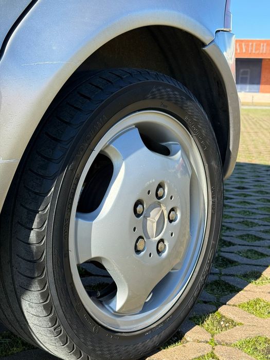 Mercedes Benz A140i em bom estado