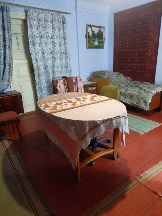 Продається будинок в центрі
