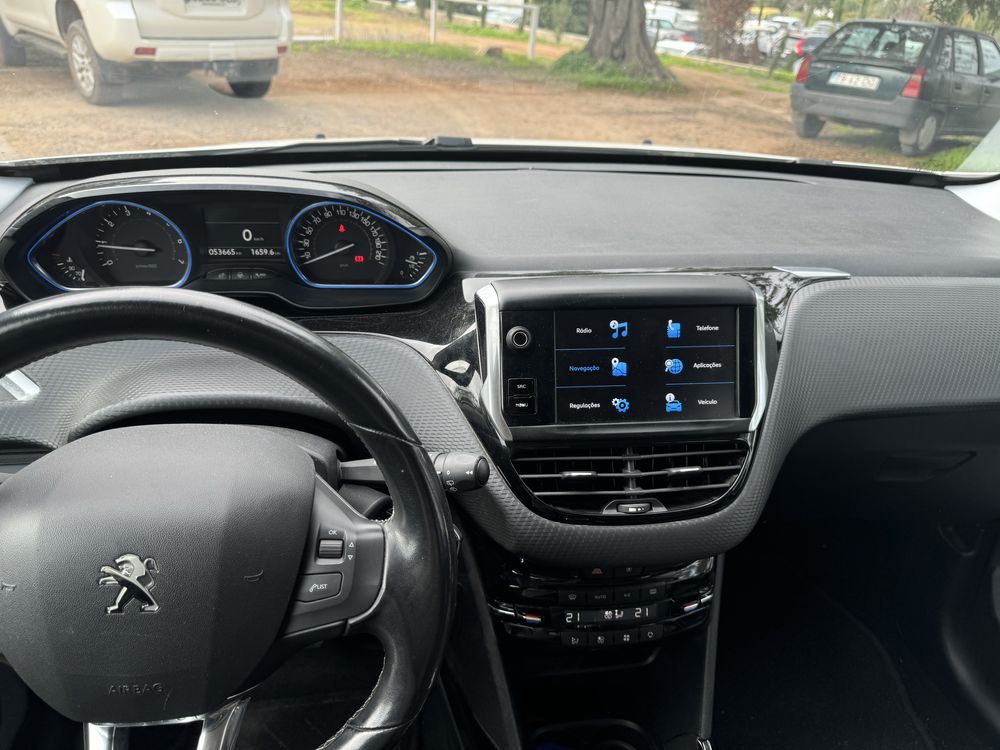 Peugeot 2008 1.2 PureTech Allure