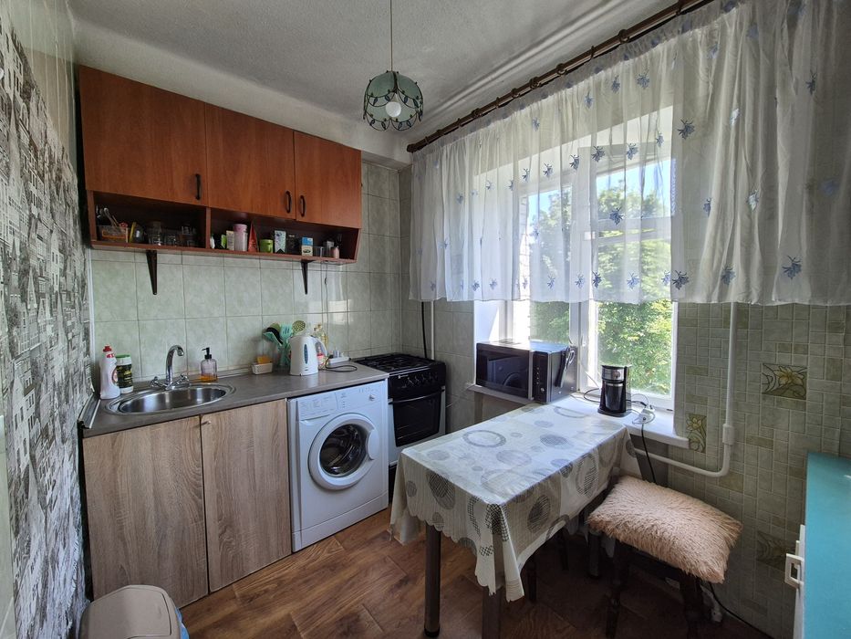 Оренда 1к квартира метро Васильківська Рея Бредбері 14