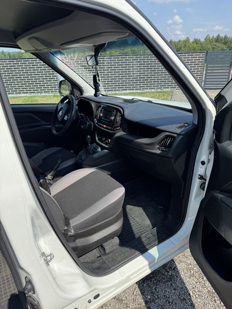 Fiat Doblo Maxi 2016 1.6 multijet 5 osobowy klima hak