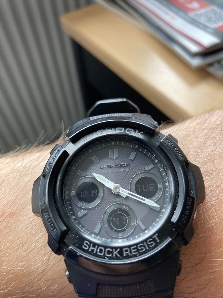 Zegarek Casio G-Shock M100B-1AER czarny solar waveceptor