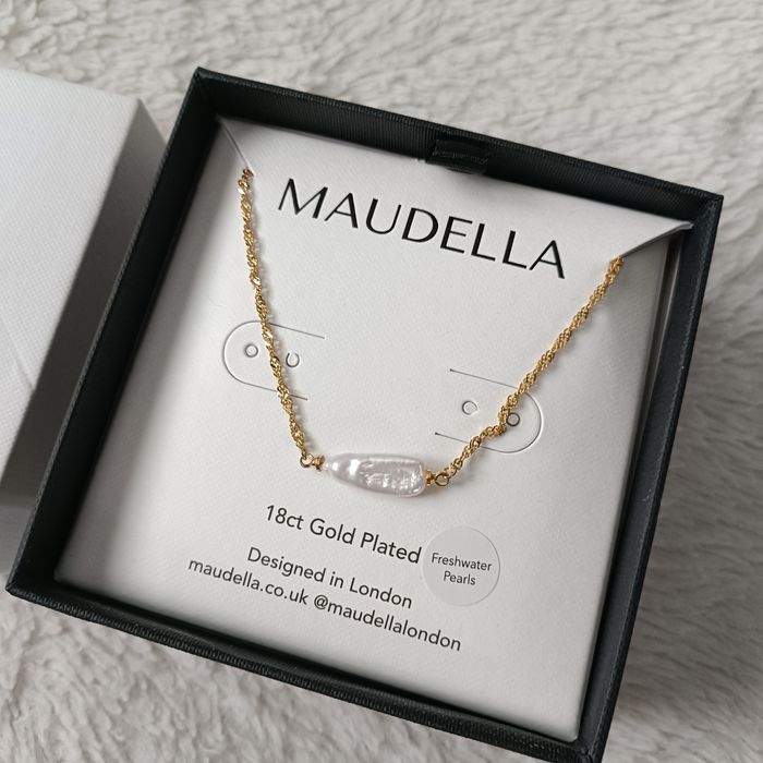 Wisiorek łańcuszek Maudella