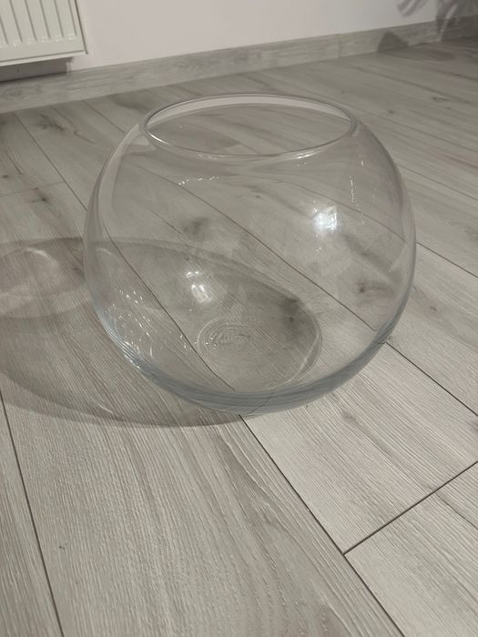 Szklana kula akwarium