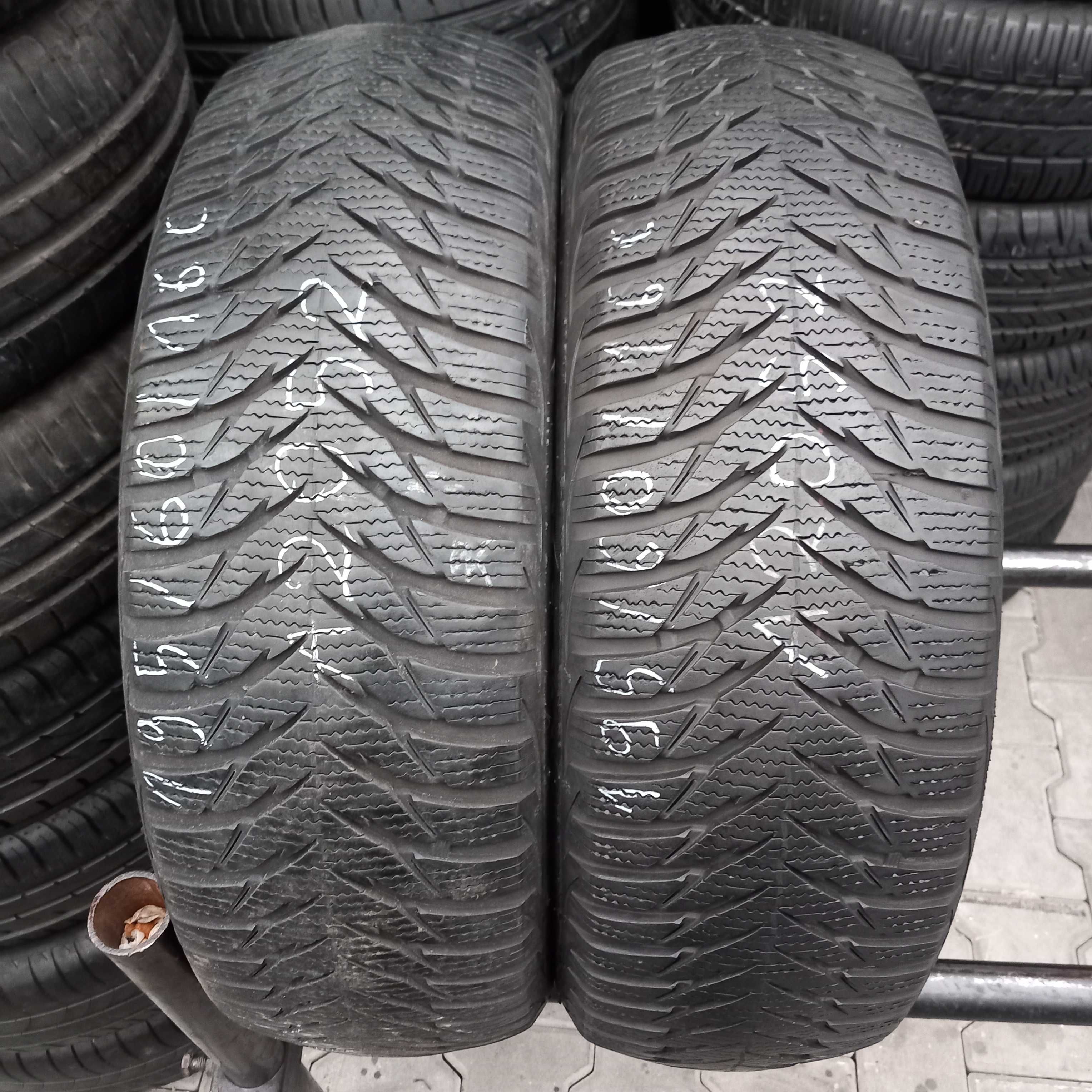 195/60/16C Goodyear Ultra Grip 8 99/97T