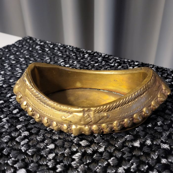 Antyczna mała paterka z mosiądzu