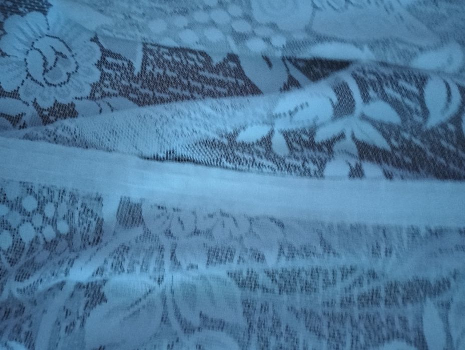 Firanki: szer.260cmx wys.. 150cm i szer.190cmx wys.225cm