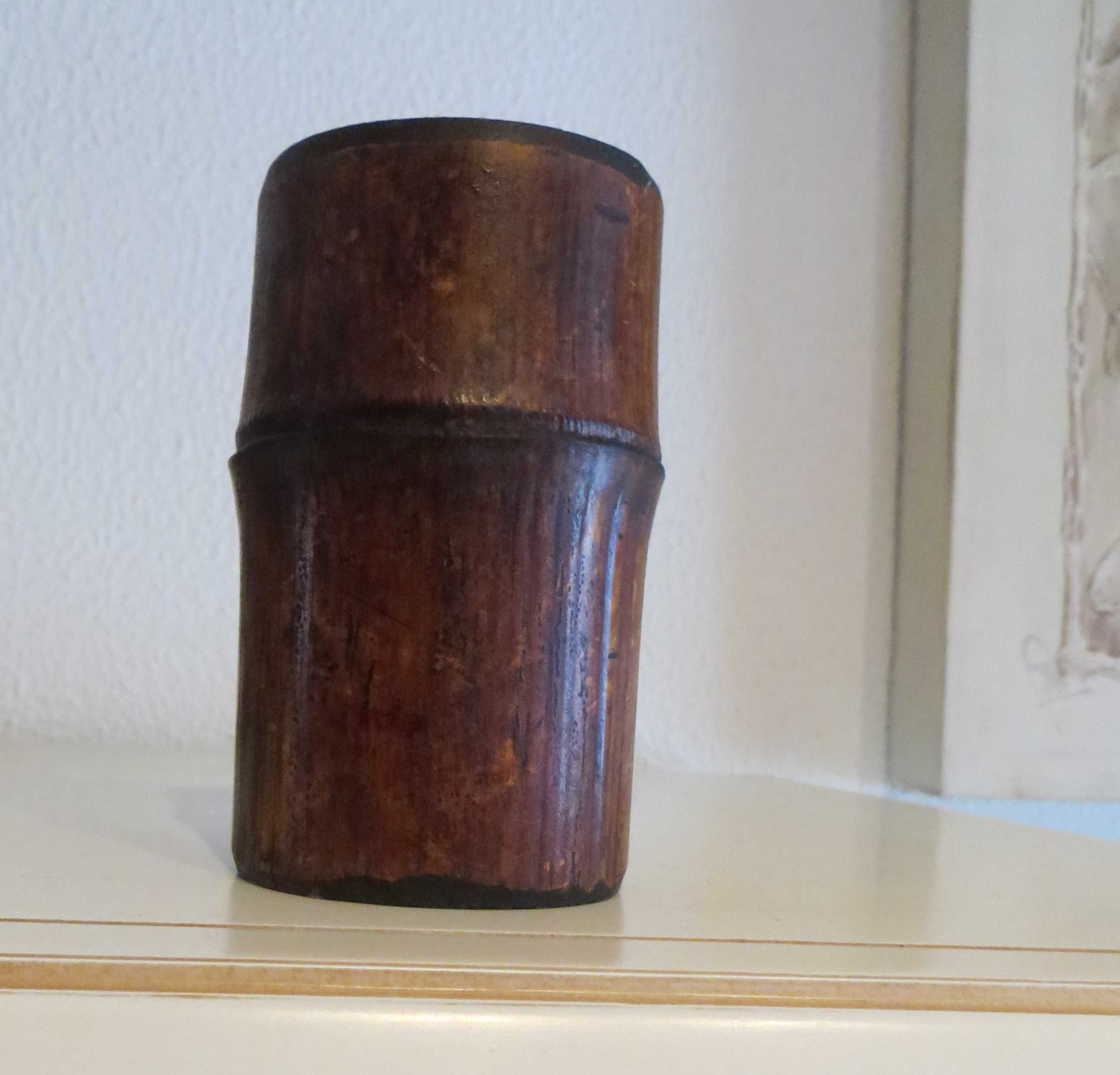 Vela de Cera em Cana de Bambu original Antiga mas Nova - 10 cm  X 6 cm