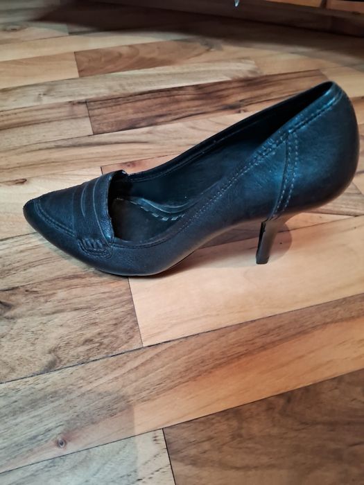 Туфлі на зручному каблуці