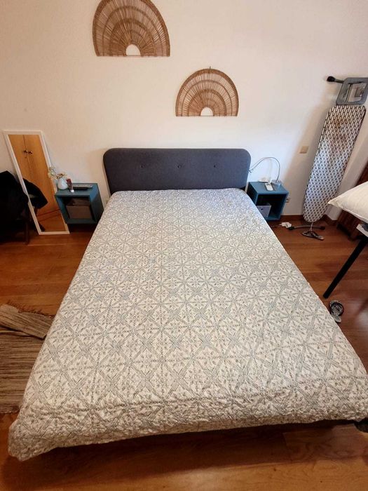 Cama Ikea Slattum 140x200cm (sem colchão)