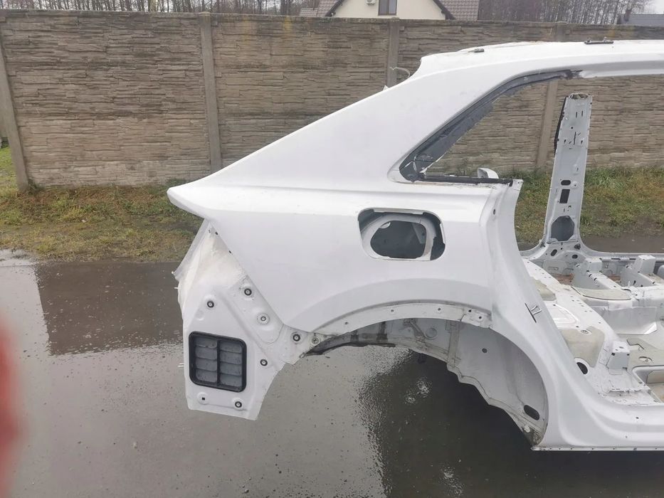 Audi Q8 ĆWIARTKA TYŁ TYLNA PRAWA BŁOTNIK