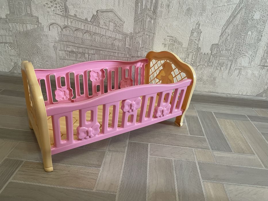 Дитячі іграшки для лялечок