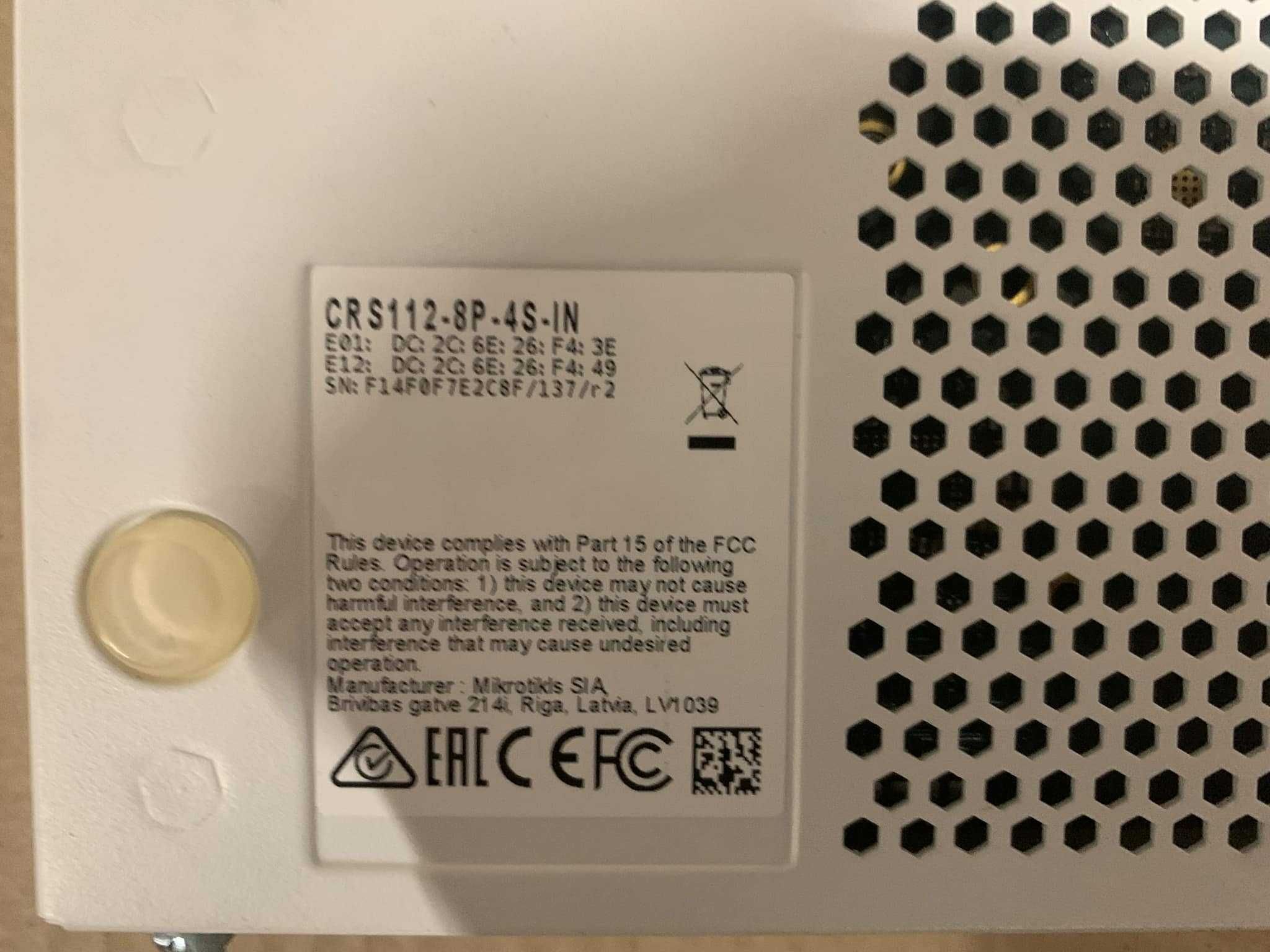 Switch CRS112-8g-4s-in