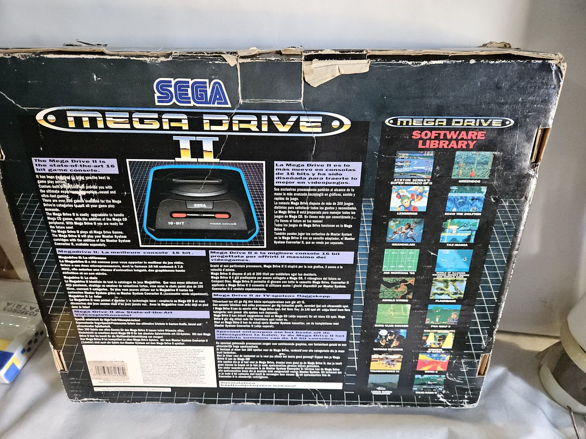 Sega megadrive com caixa