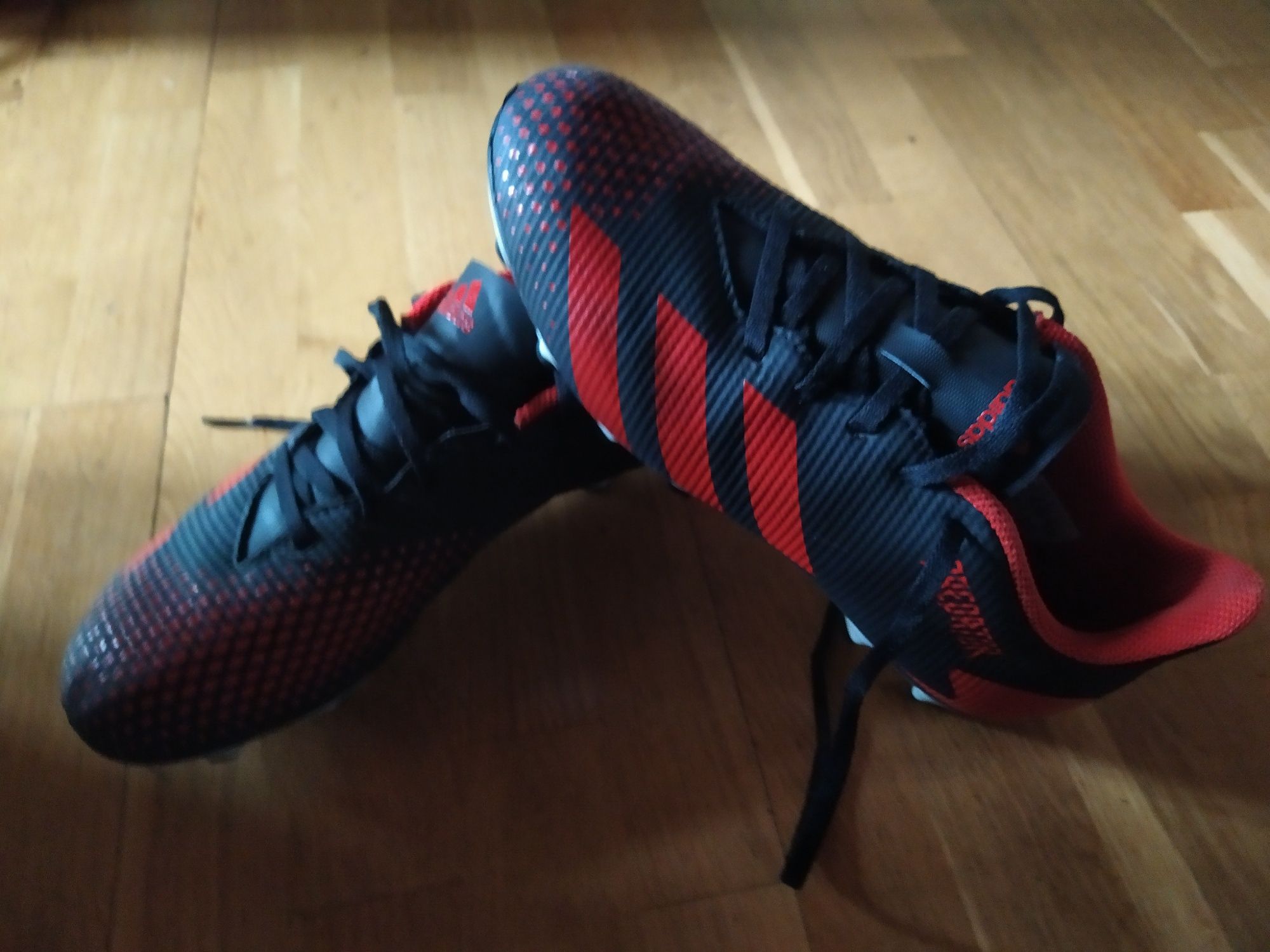 Buty do piłki nożnej Adidas Predator