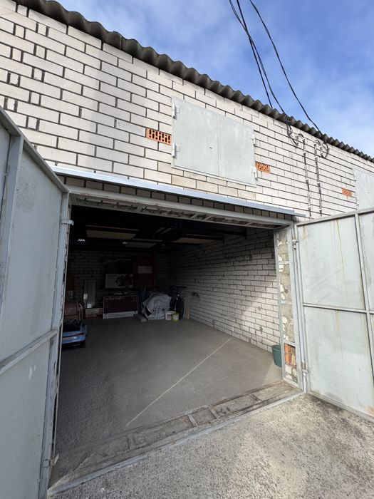 Продам гараж в городе!