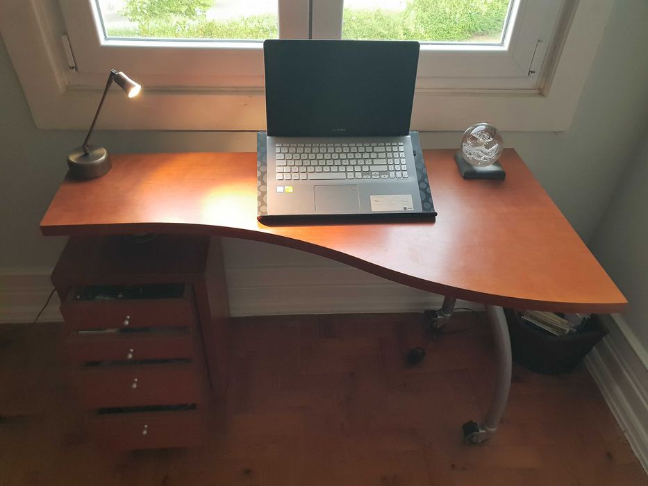 Secretária articulada design