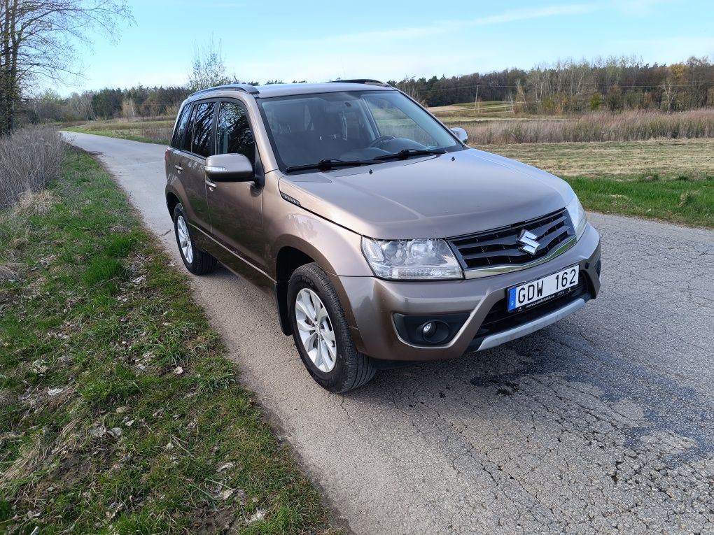 Suzuki grand Vitara Lift 2,4 benz 4x4 klima niski potwierdzony przebie