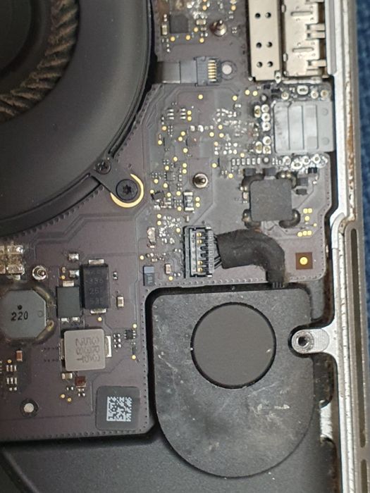 Материнська плата apple macbook pro a1398 2015