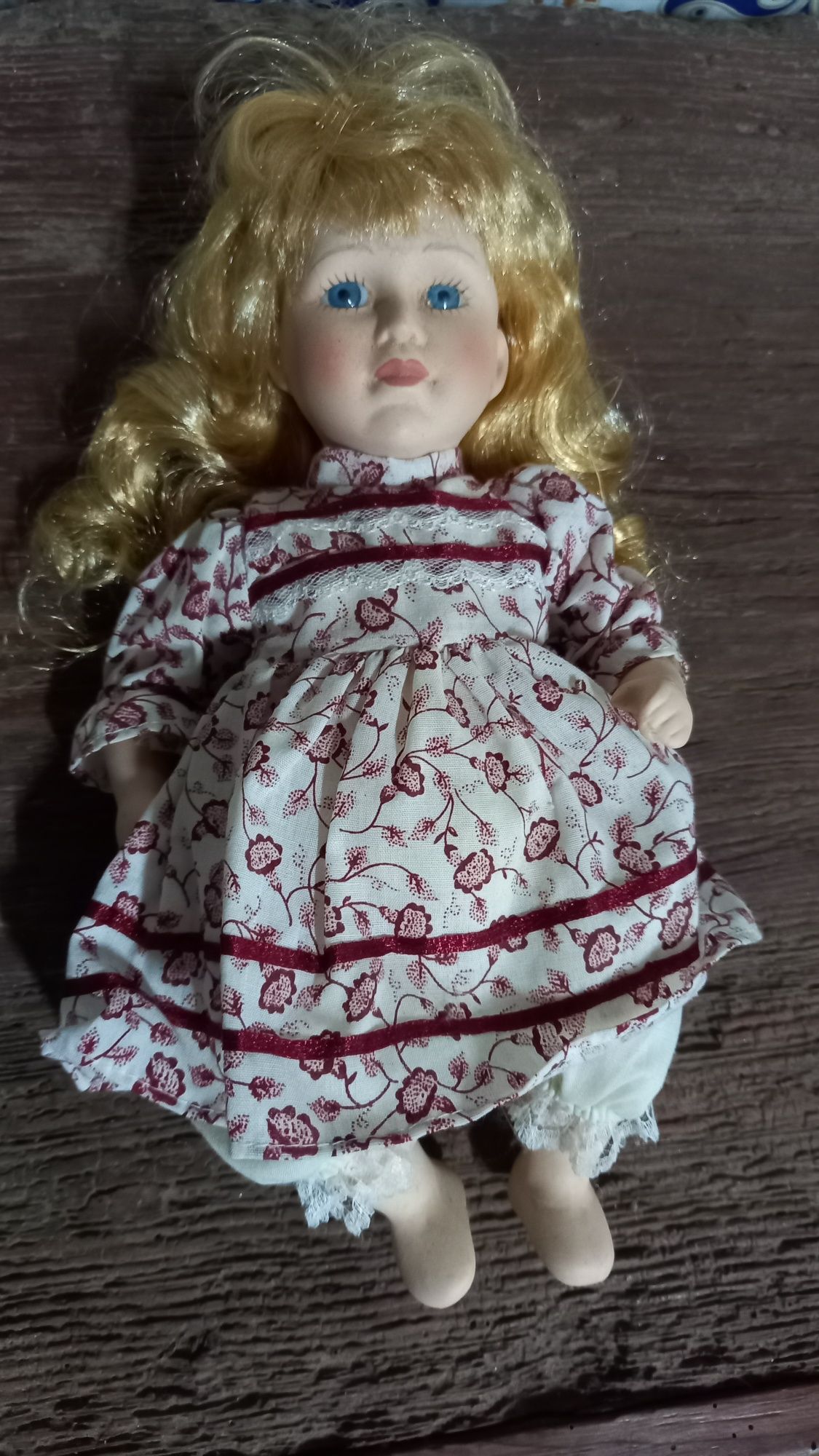 Bonecas de porcelana