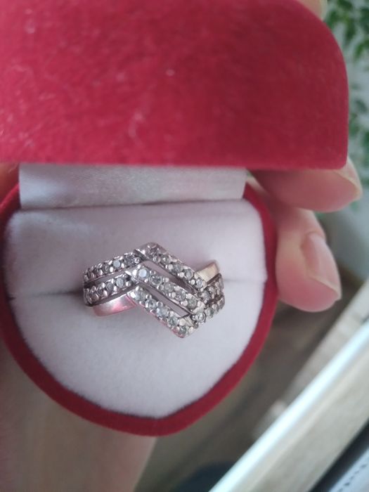 Srebrny pierścionek pierścionek.925