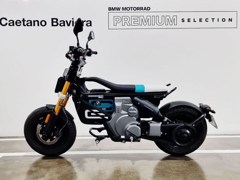 BMW CE 02 Cosmicblack