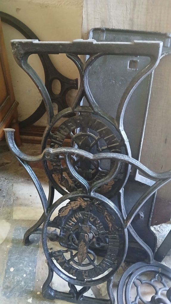 Máquina de costura singer