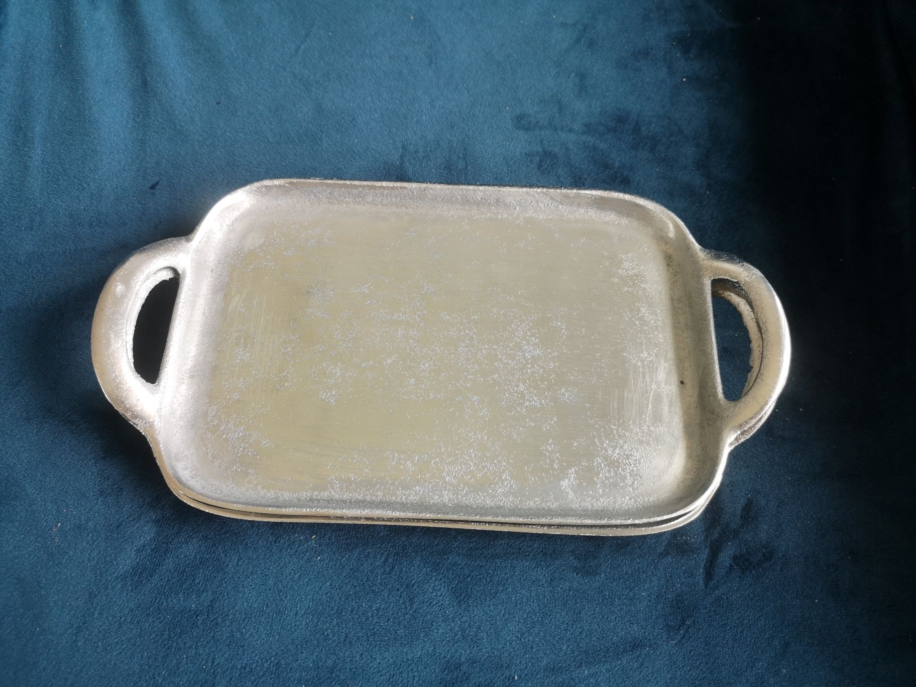 Zestaw 2 metalowych tacek