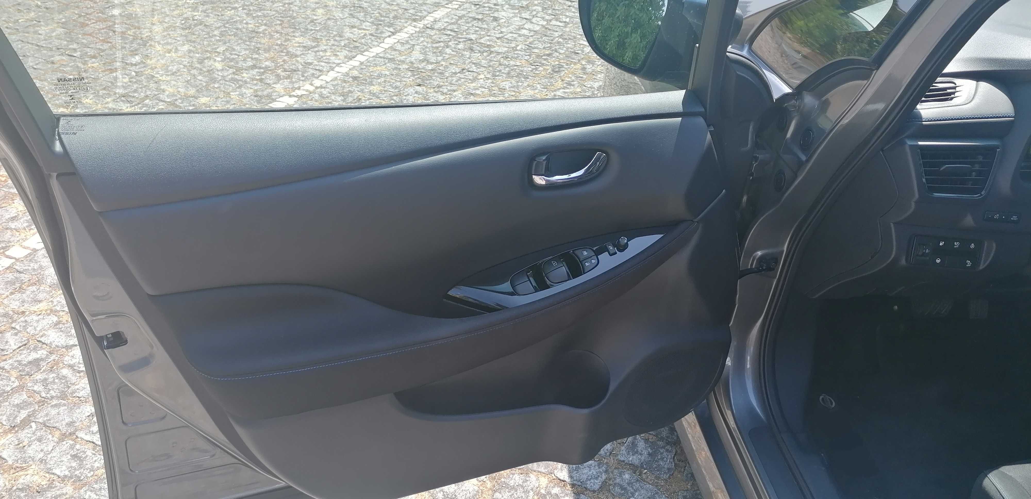 Nissan Leaf Connecta 40kWh, LED(2021/12)
