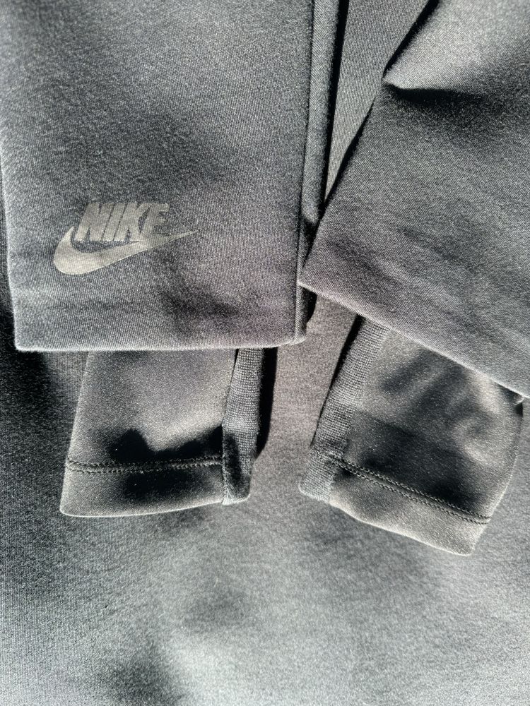 Куртка парка Nike W NSW TCH FLC JKT xs