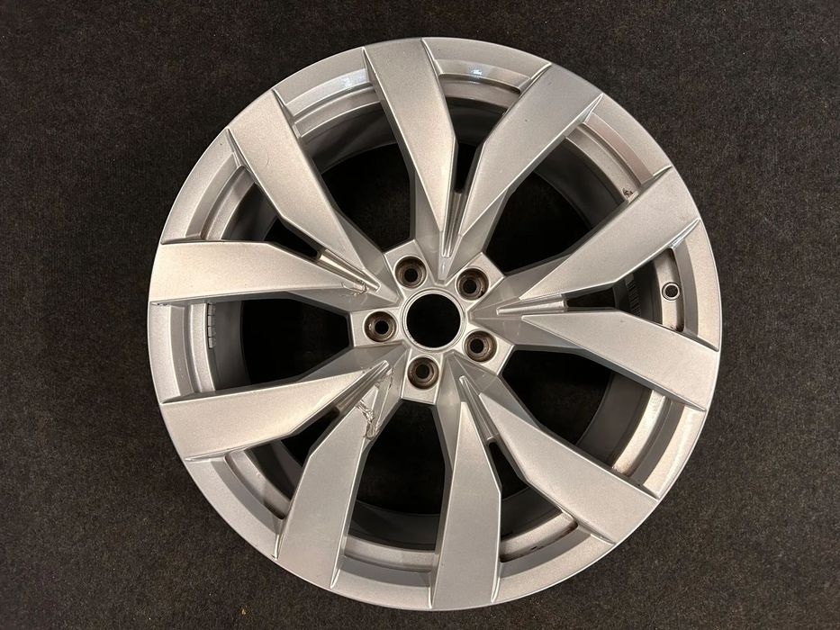 Alufelga VW Touareg III 20 cali 5x112 1szt. 760601025C