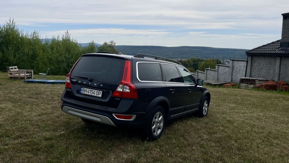 Volvo XC70 3.2 AWD, модель 2012 року. В ідеальному стані