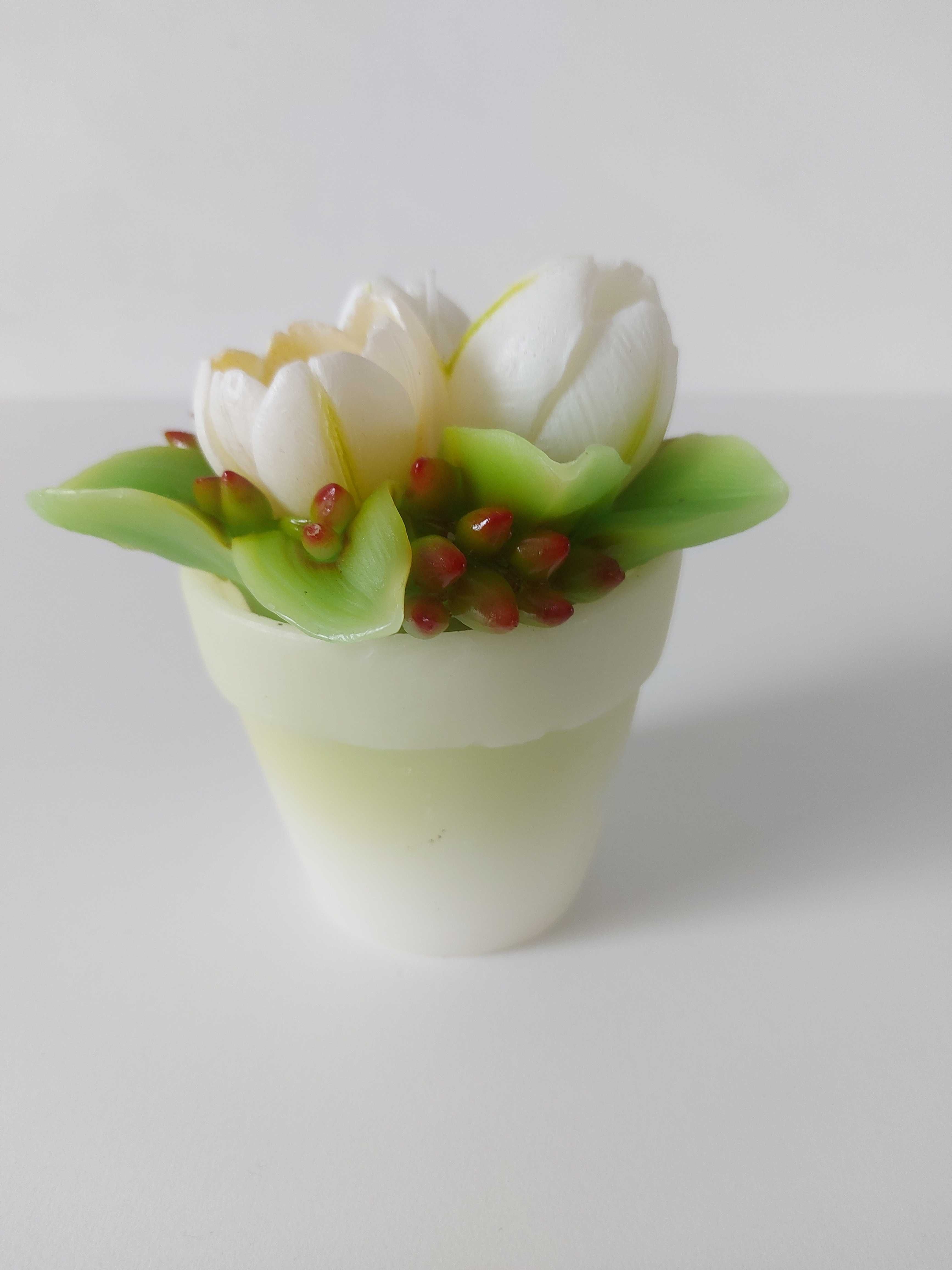 Świeca świeczka kwiat tulipany białe ozdoba dekoracja