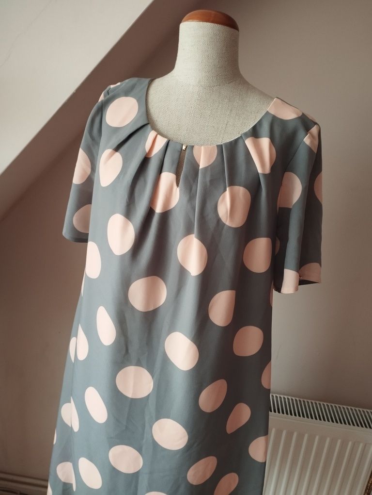 Ładna sukienka w grochy retro style M