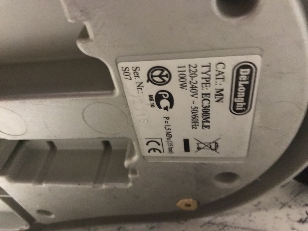 Кофеварка DELONGHI EC-300 M.E (CREAM)