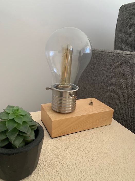 Candeeiro de mesa