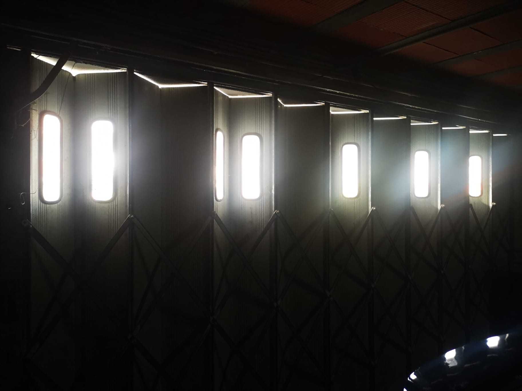 Porta de fole de medida variável