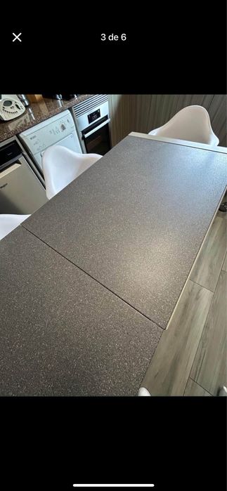 Mesa com cadeiras