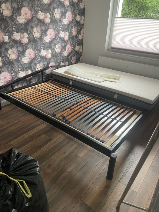 Łóżko dwu osobowe metalowe