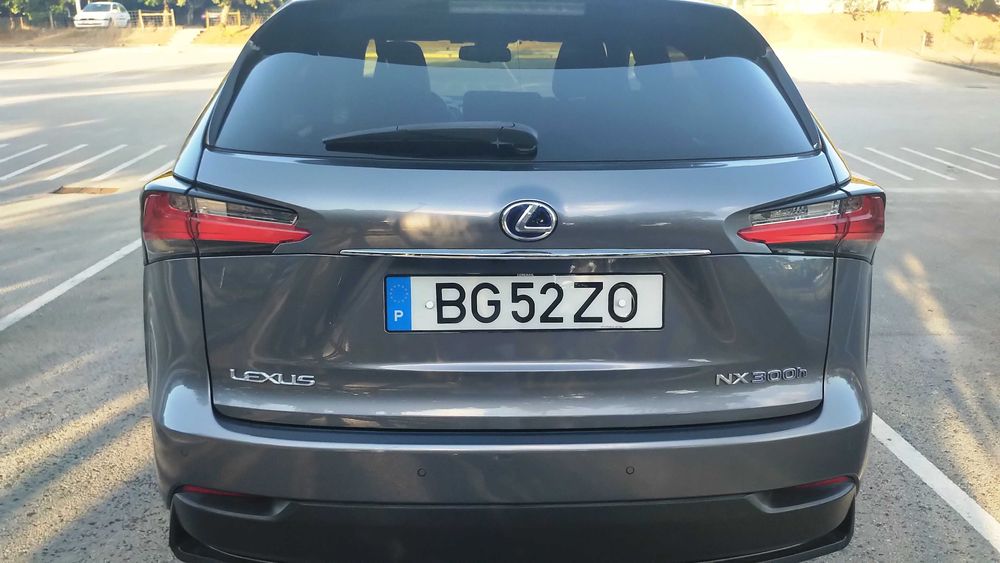 Lexus NX 300h F Sport híbrido 4WD + GPL