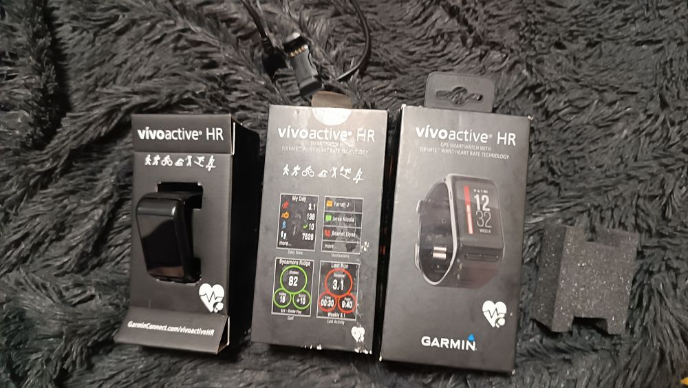 Смарт годинник vívoactive HR Garmin
