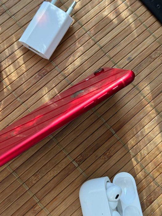 iPhone XR Product RED. Комплект