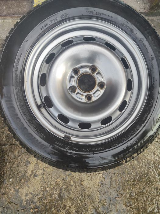 Зимняя резина Bridgestone r15 с дисками