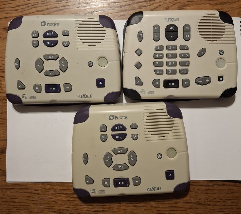 3 odtwarzacze dla osob niewidomych