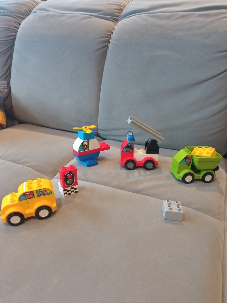 9 zestawow LEGO Duplo+ pudełko