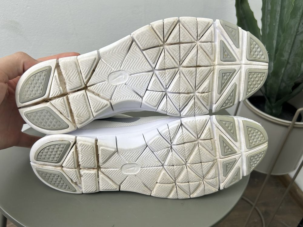 Оригінал! Кросівки Nike Flex Essentials 40 розмір 01725
